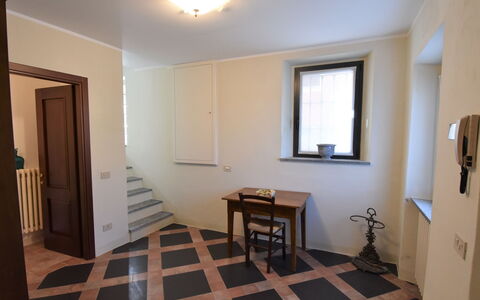 La Corte Bricca (Casa Padronale): Kamer, Eigendom, Verdieping, Gebouw, Hardwood, Meubilair, Interieur Ontwerp, Plafond, Huis, Muur