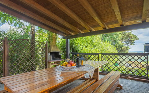 Casa Daniela (Gam310): Eigendom, Dek, Onroerend Goed, Kamer, Huis, Gebouw, Veranda, Meubilair, Beits, Hardwood