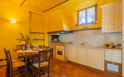 Casa Daniela (Gam310): Kamer, Eigendom, Meubilair, Geel, Countertop, Keuken, Cabinetry, Gebouw, Verdieping, Interieur Ontwerp