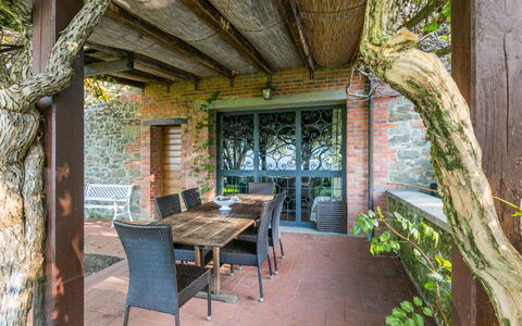 Belvedere: Tafel, Meubilair, Eigendom, Venster, Stoel, Fabriek, Hout, Gebouw, Verlichting, Interieur Ontwerp