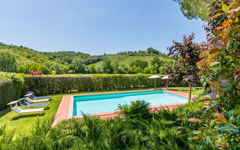 Castelfiorentino 649: Water, Lucht, Fabriek, Zwembad, Natuurlijk Landschap, Buitenmeubels, Schaduw, Rechthoek, Boom, Eco Hotel