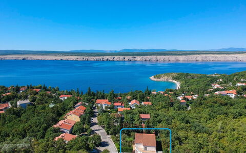 Crikvenica Jadranovo 612: Water, Lucht, Eigendom, Fabriek, Azure, Natuur, Natuurlijk Landschap, Gebouw, Boom, Meer