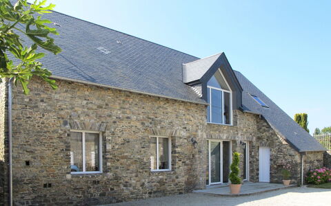 La Lucerie: Gebouw, Fabriek, Lucht, Venster, Huis, Deur, Boom, Verblijf, Facade