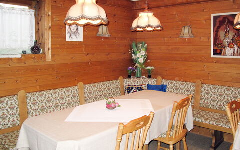 Saalfelden am Steinernen Meer 613: Kamer, Eigendom, Eetkamer, Meubilair, Tafel, Restaurant, Gebouw, Interieur Ontwerp, Plafond, Onroerend Goed