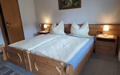 Schoberhof: Meubilair, Eigendom, Gebouw, Comfort, Hout, Azure, Bed, Verlichting, Bed Frame, Interieur Ontwerp