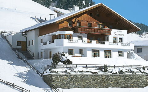 Kappl 807: Huis, Verblijf, Bergketen, Dorp, Balkon, Bergdorp, Villa, Alpen, Glacial Landform, Freezing