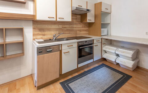 Kappl 822: Countertop, Cabinetry, Meubilair, Wastafel, Gootsteen, Keuken, Fornuis, Gebouw, Toestel Van De Keuken, Hout
