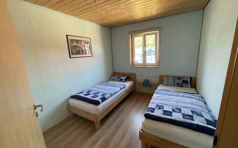 Strelasund: Meubilair, Gebouw, Venster, Comfort, Azure, Hout, Interieur Ontwerp, Huis, Flooring, Verdieping