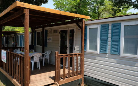 Rosolina Mare 620: Gebouw, Eigendom, Venster, Schaduw, Boom, Hout, Verblijf, Beits, Siding, Veranda