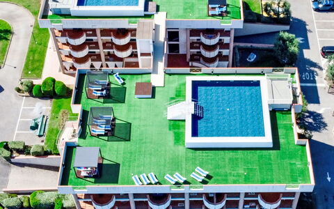 San Vincenzo 651: Appartement, Woongebied, Zwembad, Stedelijk Ontwerp, Toevlucht, Condominium, Balkon, Landgoed, Schaduw, Hotel