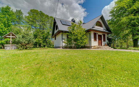 Zatylówka Dom Na Wyspie: Gras, Huis, Huis, Verblijf, Dak, Gazon, Tuin, Landgoed, Boerderij, Landscaping