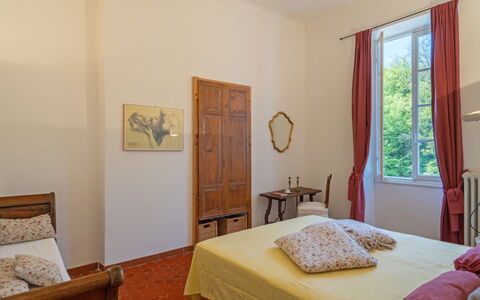 Molini di Prelà 627: Meubilair, Bed, Slaapkamer, Interieur Ontwerp, Muur, Flooring, Laken, Hout, Bedding, Verdieping