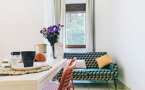 Rêve D'Or: Meubilair, Interieur Ontwerp, Flooring, Verdieping, Kamer, Textiel, Woonkamer, Huis, Bankstel, Verlichting