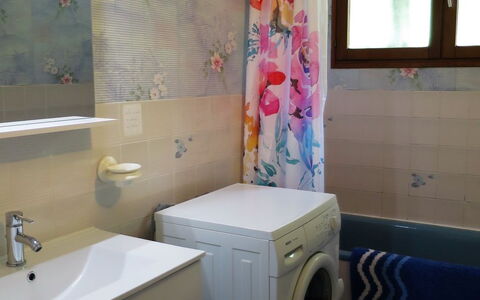 La Rose des Sables: Badkamer, Kamer, Eigendom, Muur, Verdieping, Interieur Ontwerp, Tegel, Wastafel, Gebouw, Huis