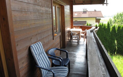 Josef: Meubilair, Eigendom, Fabriek, Stoel, Gebouw, Hout, Interieur Ontwerp, Tafel, Flooring, Verdieping