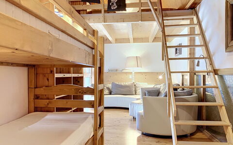 Les Cimes: Meubilair, Interieur Ontwerp, Flooring, Verdieping, Bed, Muur, Stapelbed, Slaapkamer, Hout, Kamer