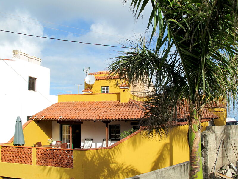 La Cuadra (Buv100)