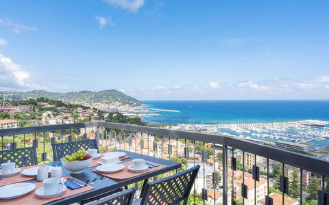 Terre Bianche: Eigendom, Onroerend Goed, Lucht, Balkon, Gebouw, Oceaan, Condominium, Azure, Kamer, Vakantie