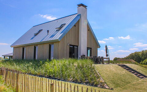 Oesterdam Resort: Lucht, Fabriek, Wolk, Venster, Gebouw, Natuurlijk Landschap, Huis, Land Lot, Hek, Gras