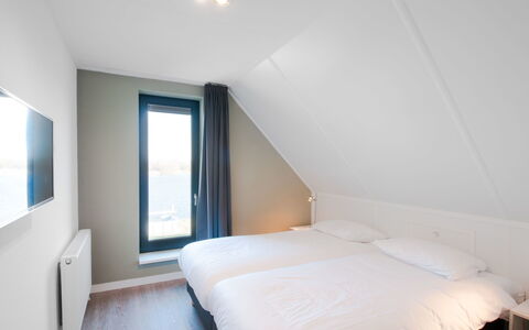 Oesterdam Resort: Eigendom, Meubilair, Azure, Gebouw, Comfort, Venster, Hout, Schaduw, Verdieping