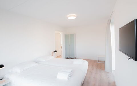 Oesterdam Resort: Meubilair, Gebouw, Comfort, Verlichting, Interieur Ontwerp, Hout, Verdieping, Flooring, Schaduw