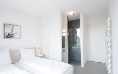 Oesterdam Resort: Gebouw, Comfort, Deur, Hout, Schaduw, Interieur Ontwerp, Flooring, Verdieping