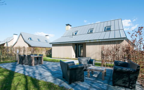 Oesterdam Resort: Eigendom, Huis, Huis, Woongebied, Dak, Gebouw, Onroerend Goed, Architectuur, Gras, Backyard