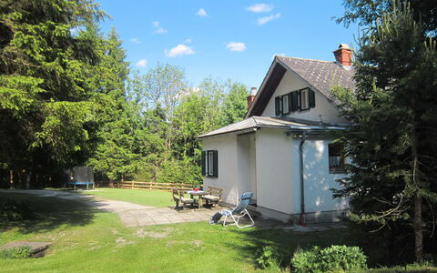 Landhaus Grüne Oase: Huis, Eigendom, Huis, Verblijf, Onroerend Goed, Natuurlijk Landschap, Gebouw, Landgoed, Woongebied, Boerderij