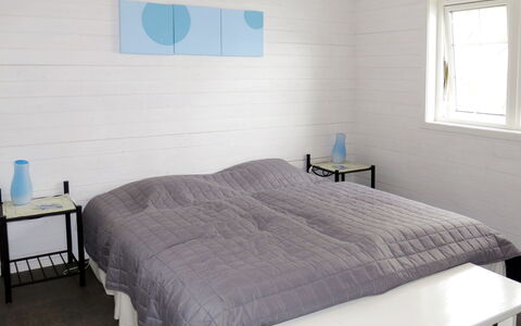 Naustet: Eigendom, Gebouw, Comfort, Groen, Blauw, Venster, Azure, Hout, Interieur Ontwerp, Textiel
