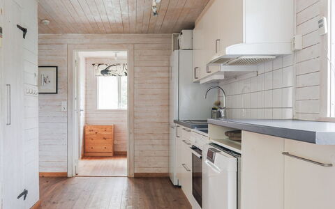 Grönede: Countertop, Cabinetry, Gootsteen, Eigendom, Meubilair, Wastafel, Gebouw, Kraan, Fornuis, Hout