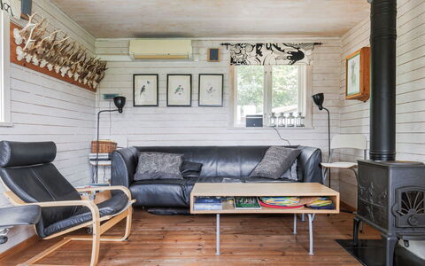 Grönede: Bankstel, Meubilair, Eigendom, Fotolijst, Tafel, Gebouw, Hout, Interieur Ontwerp, Flooring, Verdieping