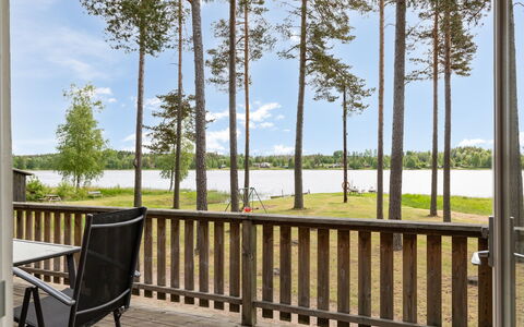 Gissarp Gryningen: Lucht, Eigendom, Water, Fabriek, Hout, Boom, Wolk, Gras, Veranda, Landschap