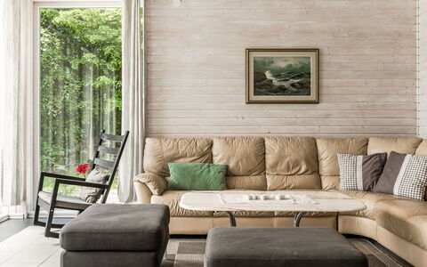 Erikstorp 145: Meubilair, Eigendom, Bankstel, Rechthoek, Hout, Fotolijst, Interieur Ontwerp, Verlichting, Gebouw, Comfort