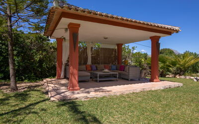 Villa Adelfa