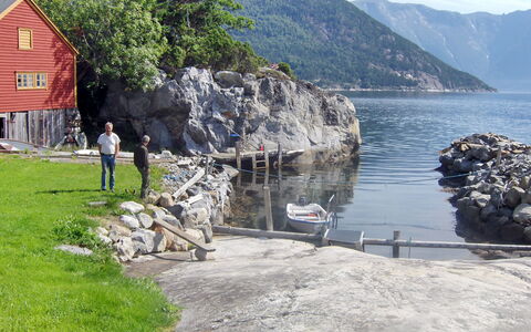 Hardangerrorbu: Water, Watervoorraden, Lucht, Berg, Fabriek, Venster, Gebouw, Boom, Meer, Hoogland