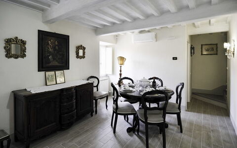 Casa Caterina: Kamer, Eigendom, Gebouw, Meubilair, Interieur Ontwerp, Plafond, Verdieping, Huis, Tafel, Eetkamer