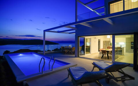 Jakša: Blauw, Huis, Eigendom, Architectuur, Gebouw, Huis, Interieur Ontwerp, Zwembad, Lucht, Verlichting