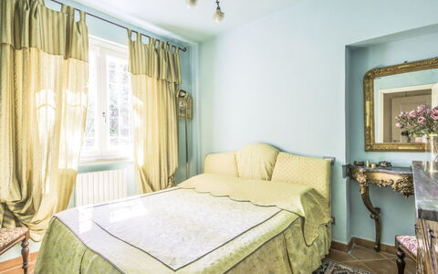 La Casa Vivente: Slaapkamer, Kamer, Meubilair, Bed, Eigendom, Laken, Interieur Ontwerp, Bed Frame, Groen, Bedding
