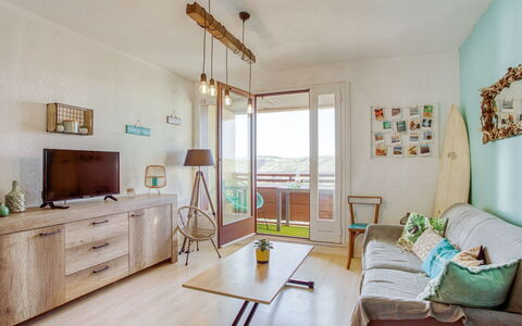 La Sableyre: Eigendom, Meubilair, Cabinetry, Groen, Tafel, Gebouw, Hout, Flooring, Huis, Interieur Ontwerp