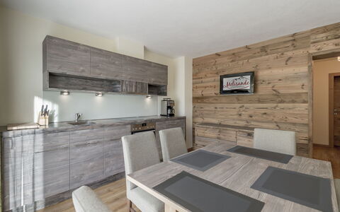 Sölden 751: Eigendom, Kamer, Meubilair, Gebouw, Interieur Ontwerp, Verdieping, Countertop, Huis, Muur, Huis