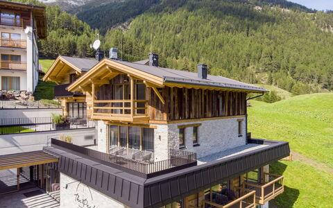 Sölden 751: Berg, Lucht, Eigendom, Gebouw, Wolk, Venster, Boom, Hout, Veranda, Vrije Tijd