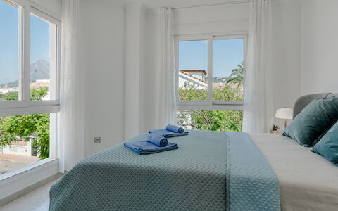 Venecia: Meubilair, Interieur Ontwerp, Kamer, Hout, Flooring, Verdieping, Slaapkamer, Huis, Linens, Textiel