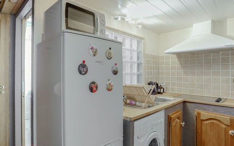 La Résidence: Eigendom, Kamer, Plafond, Meubilair, Keuken, Huis, Gebouw, Onroerend Goed, Cabinetry, Interieur Ontwerp