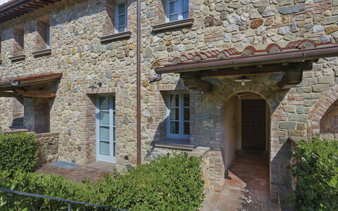 Appartamento Ginepro - Borgo in Chianni: Eigendom, Huis, Gebouw, Verblijf, Muur, Onroerend Goed, Architectuur, Venster, Facade, Huis