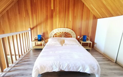Océan: Meubilair, Licht, Comfort, Azure, Hout, Interieur Ontwerp, Bed, Verdieping, Hardwood, Gebouw