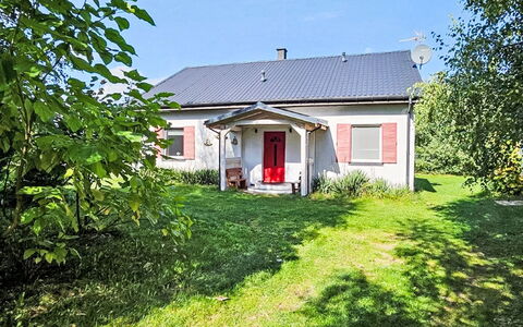 Butterfly Lux: Huis, Dak, Struik, Woongebied, Verblijf, Huis, Menselijke Nederzetting, Landelijk Gebied, Tuin, Gazon