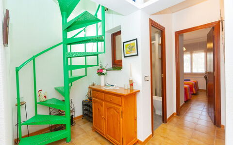 Remedios: Kamer, Eigendom, Gebouw, Interieur Ontwerp, Huis, Meubilair, Bed, Plafond, Onroerend Goed, Verdieping