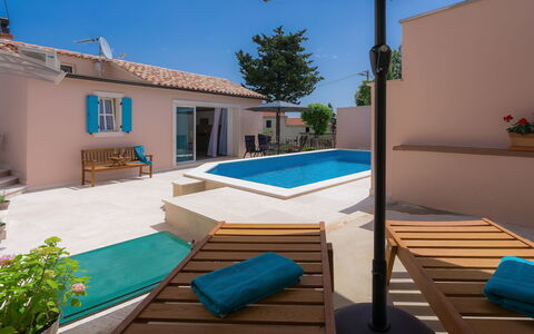 Mala Mare: Eigendom, Gebouw, Huis, Zwembad, Onroerend Goed, Turkoois, Vakantie, Kamer, Villa, Appartement