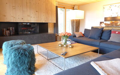 Chalet Astoria 643.1: Meubilair, Kamer, Woonkamer, Eigendom, Interieur Ontwerp, Tafel, Koffietafel, Huis, Huis, Verdieping