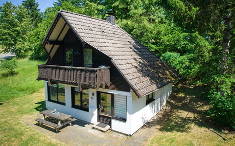 Frankenau 200: Fabriek, Gebouw, Venster, Boom, Natuurlijk Landschap, Huis, Hout, Lucht, Verblijf, Landschap